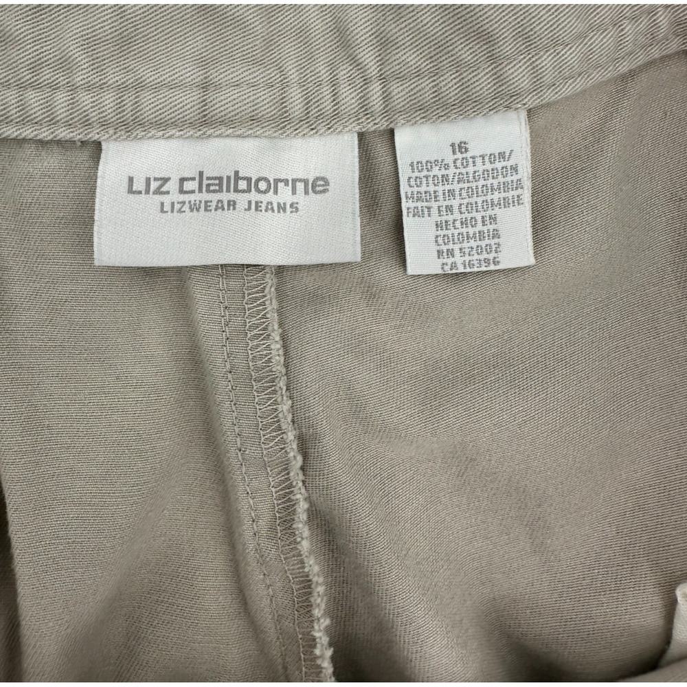 Liz Claiborne LizWear Women's Beige Capri Pants Size 16 Cropped Khaki Casual - Picture 2 of 12